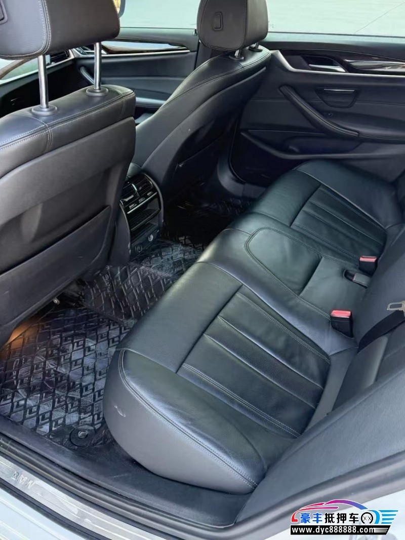 18年宝马5系轿车抵押车出售