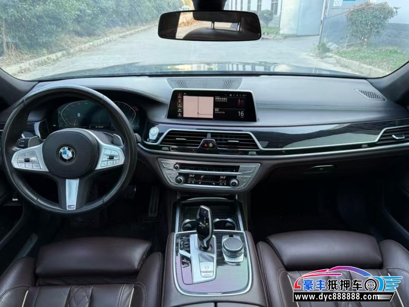 22年宝马7系轿车抵押车出售