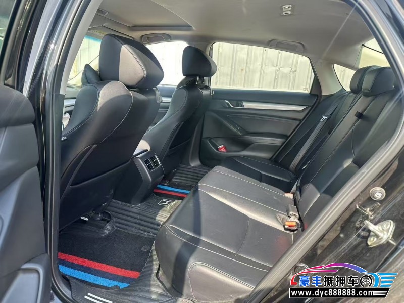 18年本田雅阁轿车抵押车出售