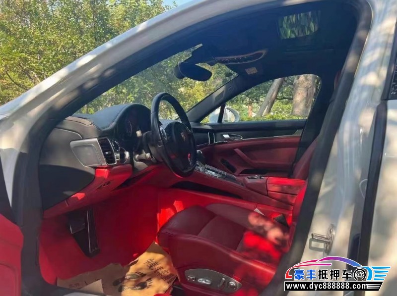 15年保时捷帕纳梅拉跑车抵押车出售