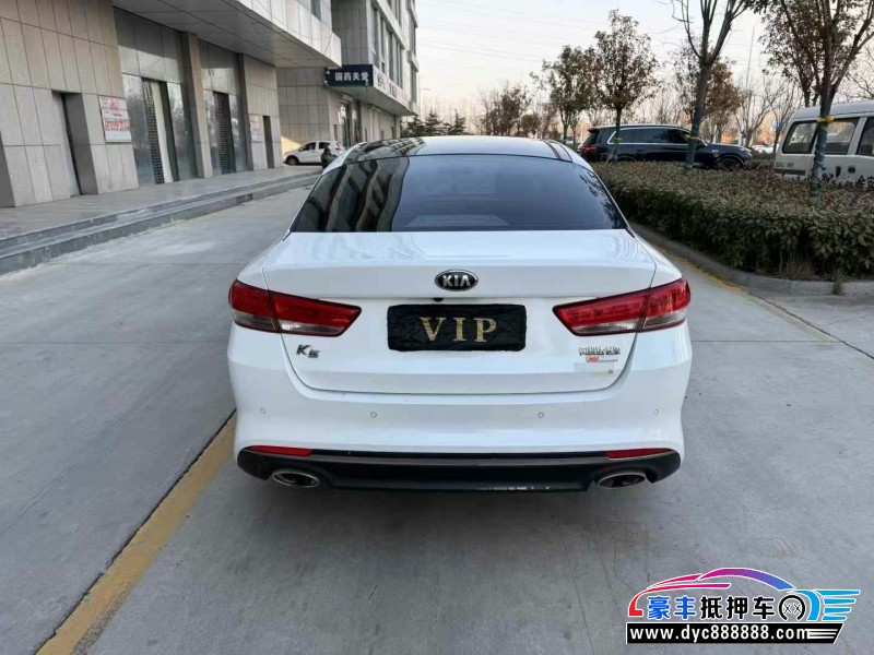 17年起亚K5轿车抵押车出售