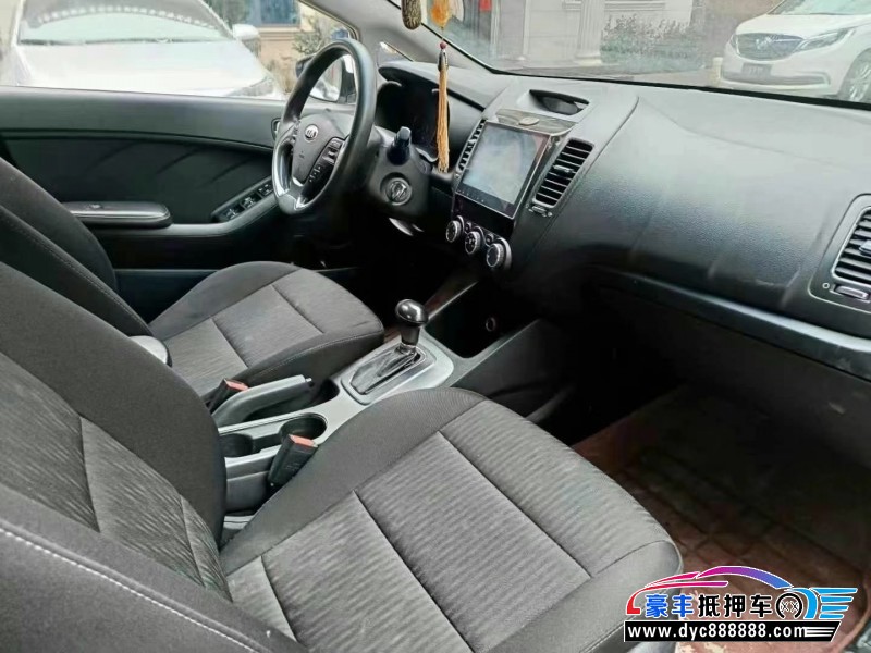 16年起亚K3轿车抵押车出售