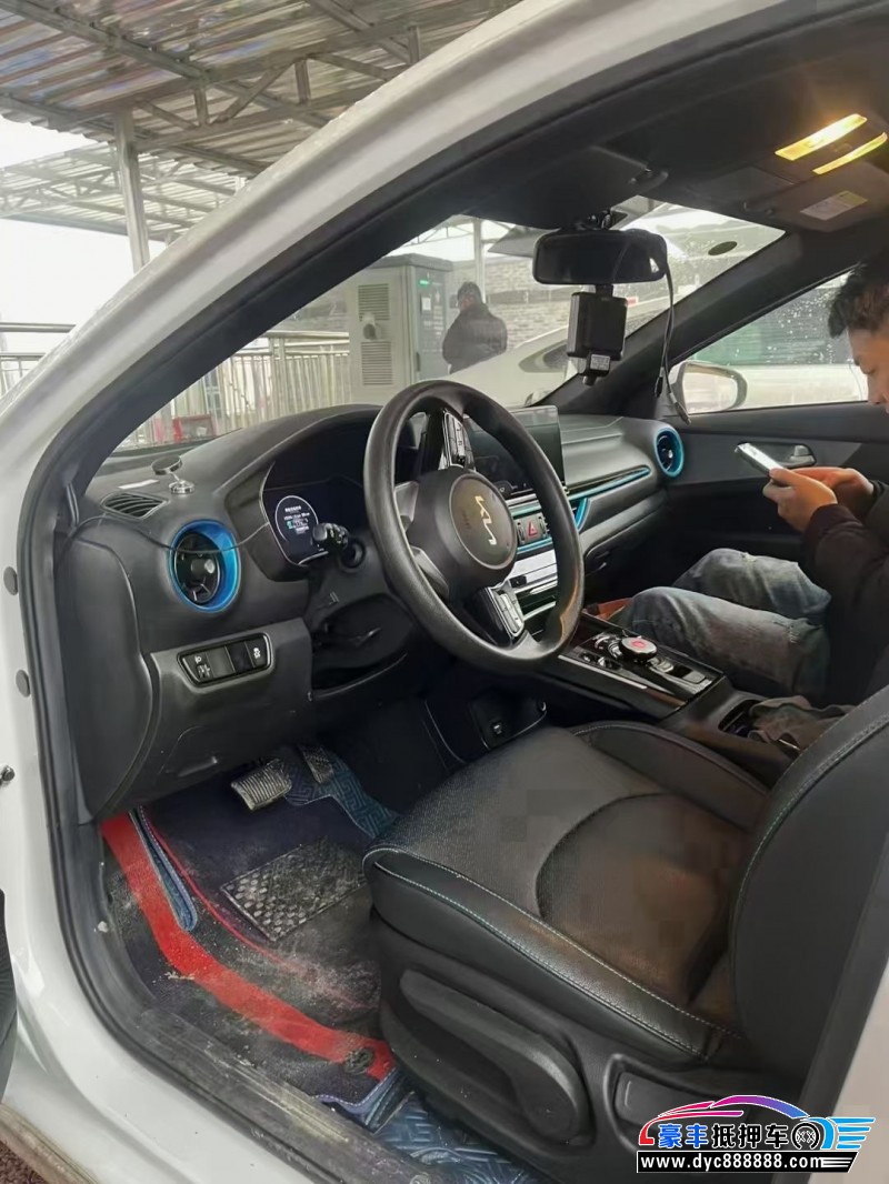 22年起亚K3轿车抵押车出售