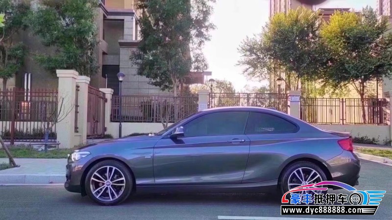 19年宝马2系轿车抵押车出售