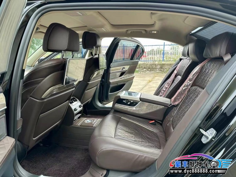 22年宝马7系轿车抵押车出售