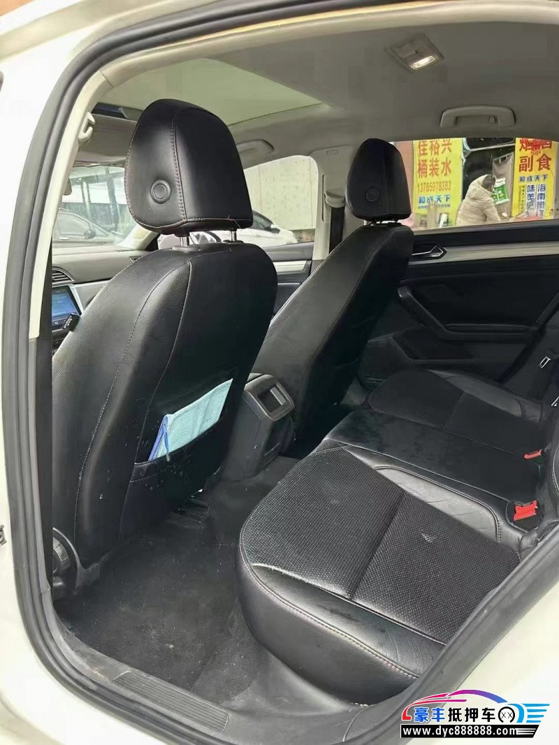 18年大众凌渡轿车抵押车出售