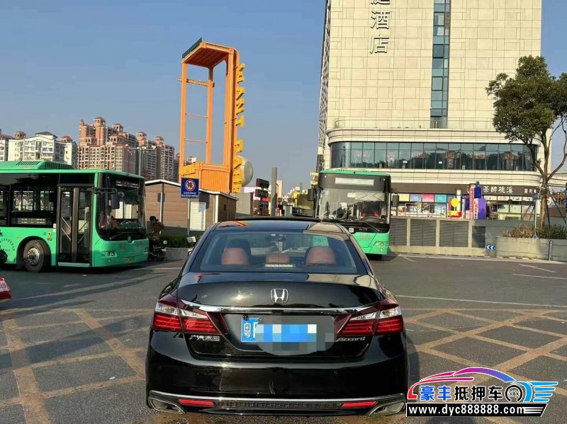 18年本田雅阁轿车抵押车出售