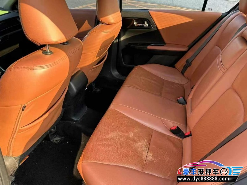 17年本田雅阁轿车抵押车出售