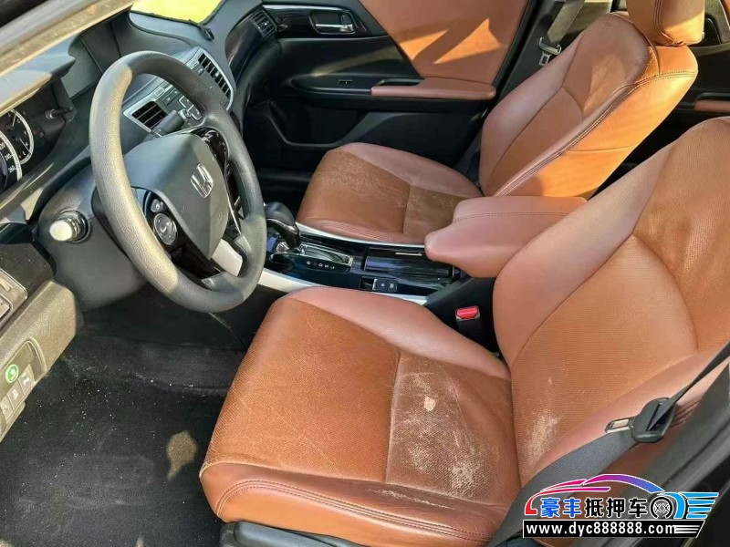17年本田雅阁轿车抵押车出售