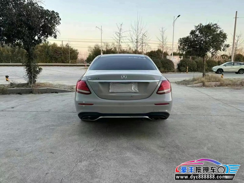 18年奔驰E轿车抵押车出售