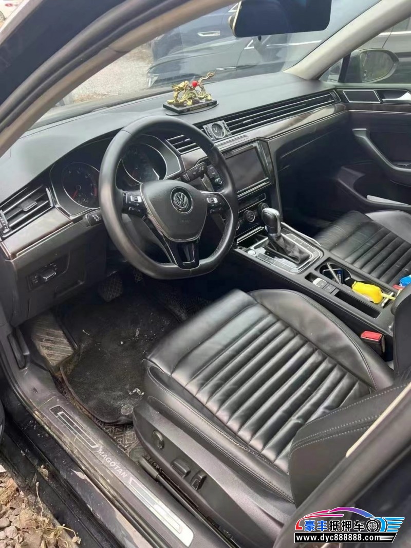 19年大众迈腾轿车抵押车出售