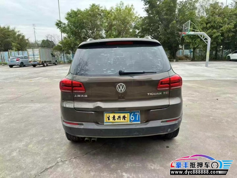 14年大众途观轿车抵押车出售