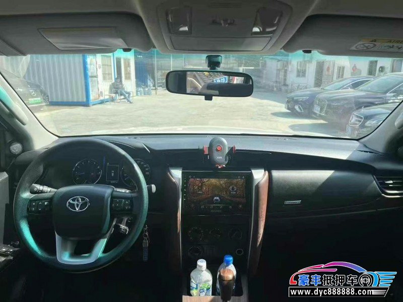 20年丰田穿越者轿车抵押车出售