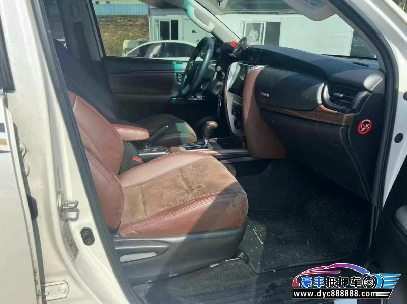 20年丰田穿越者轿车抵押车出售