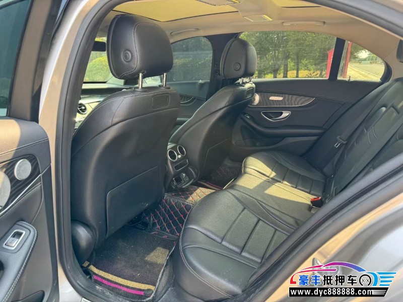 18年奔驰C轿车抵押车出售