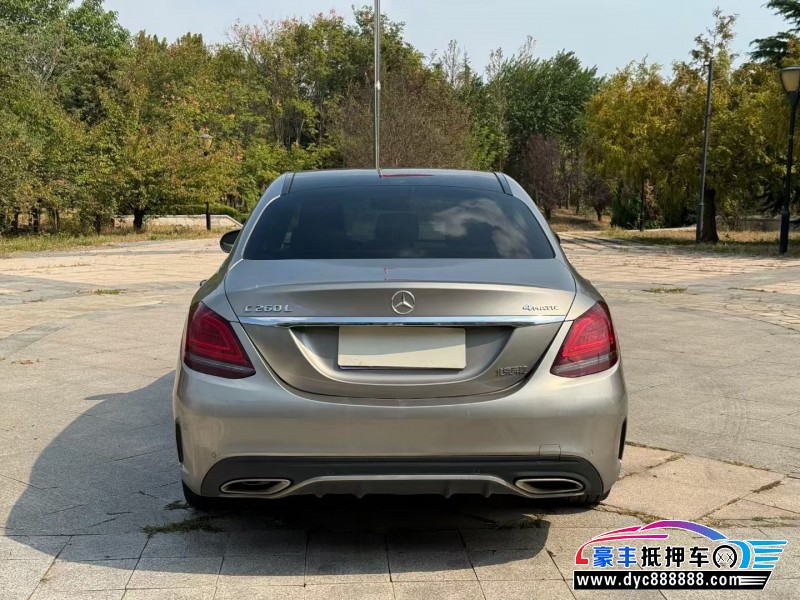 18年奔驰C轿车抵押车出售