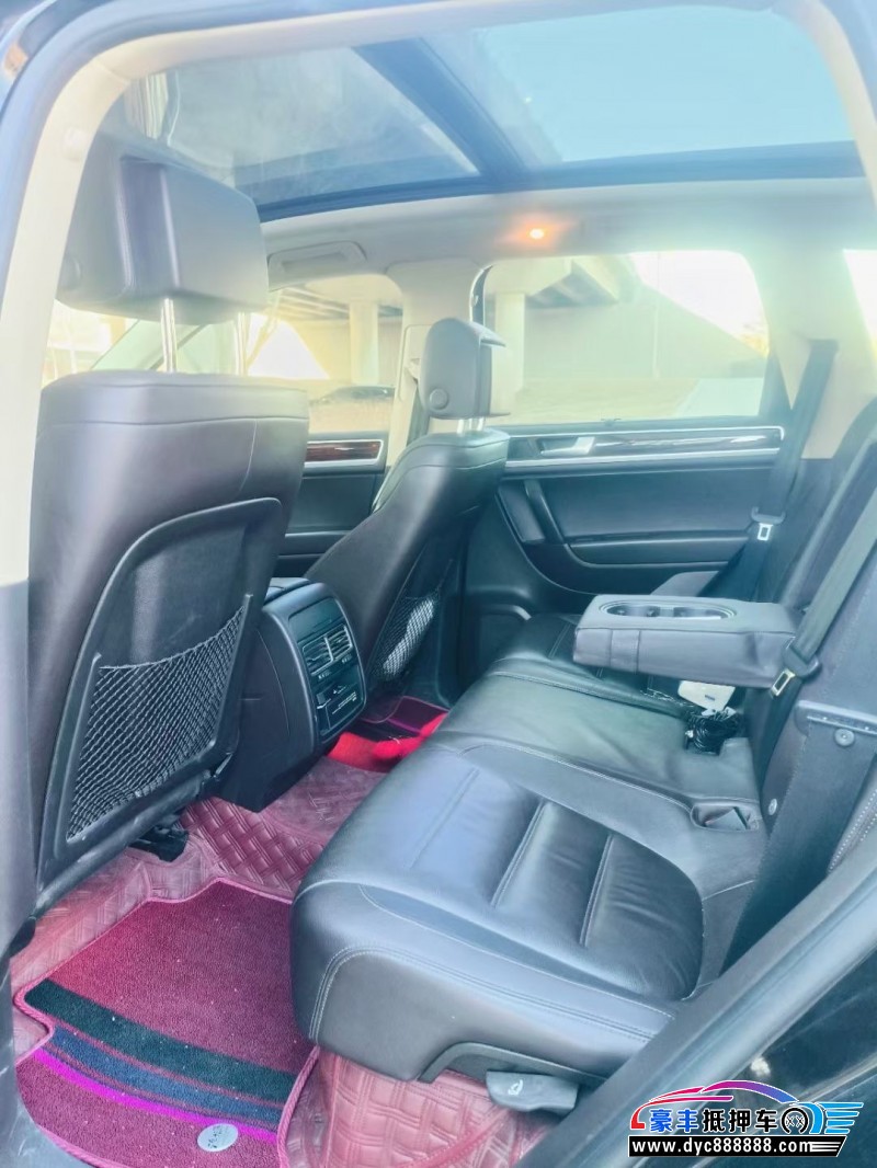 15年大众途锐轿车抵押车出售