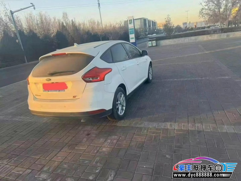 17年福特福克斯轿车抵押车出售