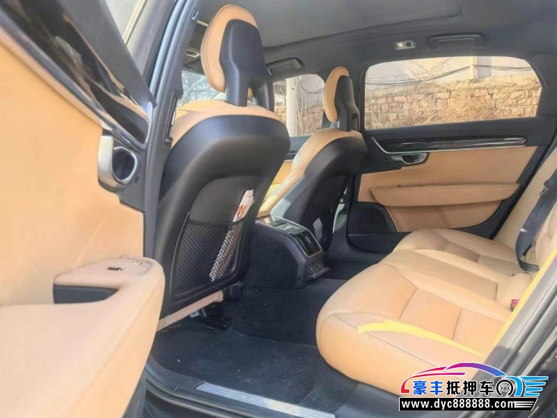 17年沃尔沃S90轿车抵押车出售