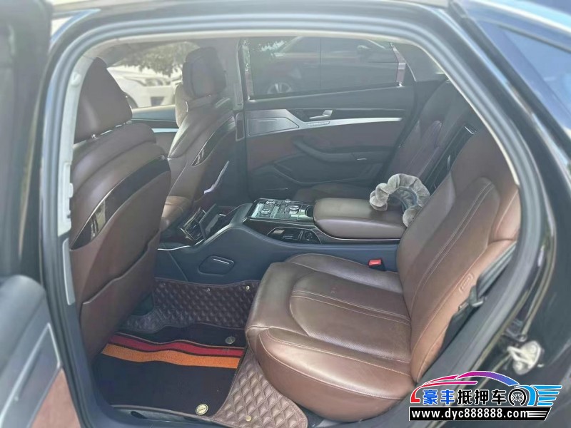 15年奥迪A8L轿车抵押车出售