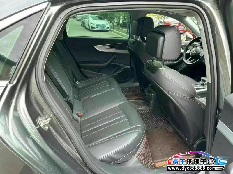 21年奥迪A4L轿车抵押车出售