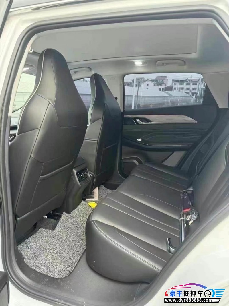 24年东风风神浩瀚轿车抵押车出售