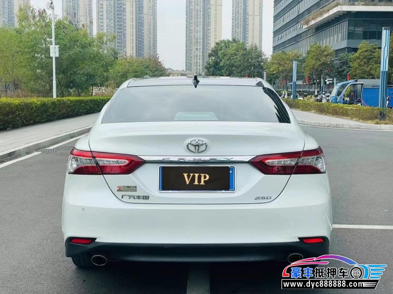 22年丰田凯美瑞轿车抵押车出售