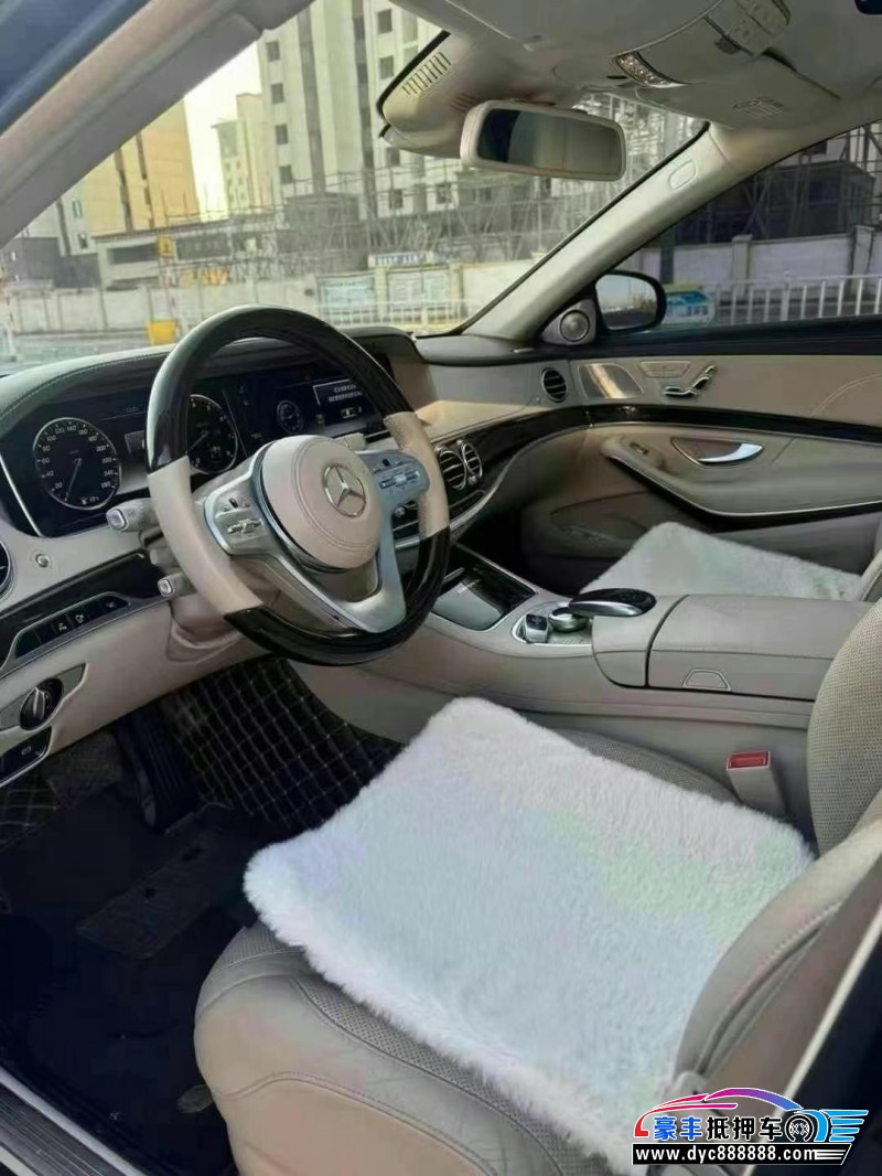 16年奔驰迈巴赫S级轿车抵押车出售