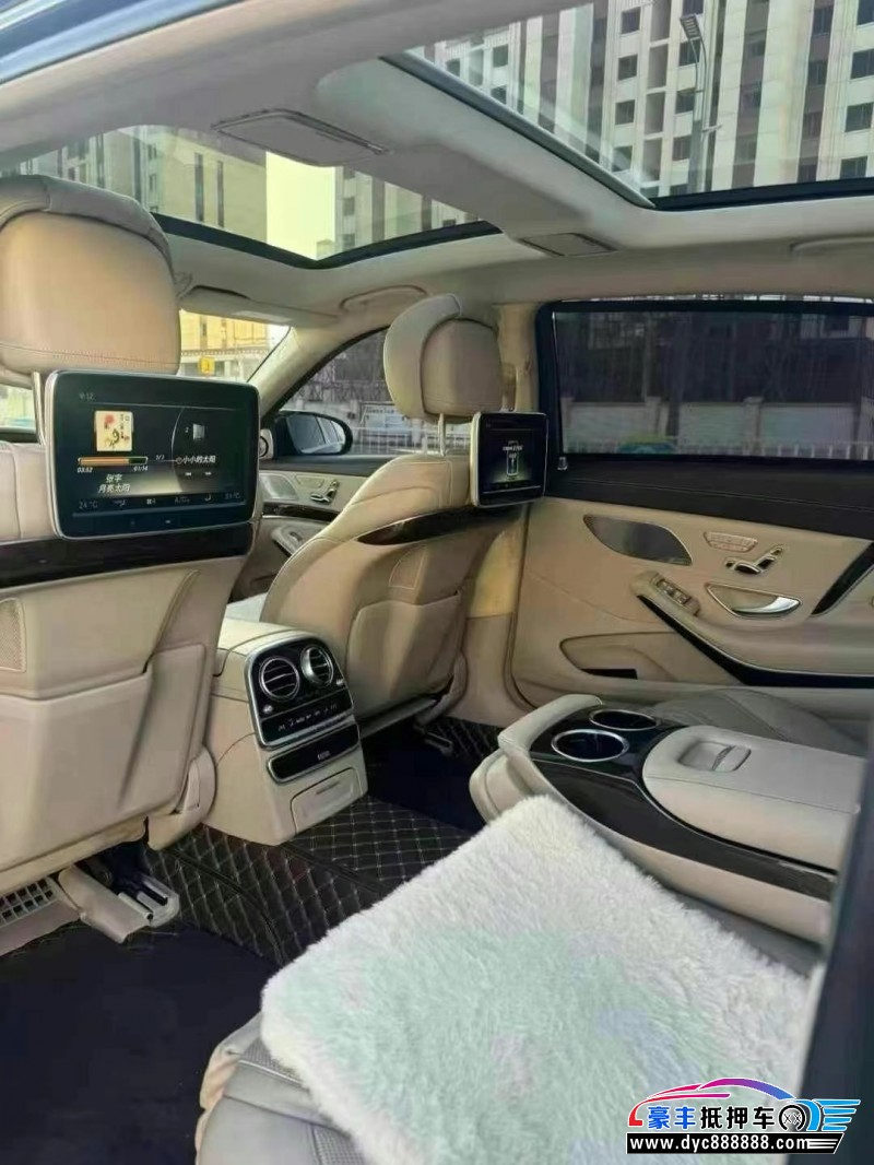 16年奔驰迈巴赫S级轿车抵押车出售