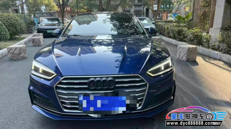 17年奥迪A5轿车抵押车出售