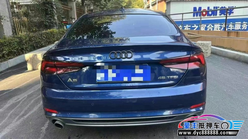 17年奥迪A5轿车抵押车出售
