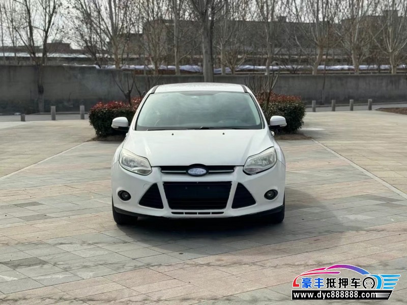 15年福特福克斯轿车抵押车出售