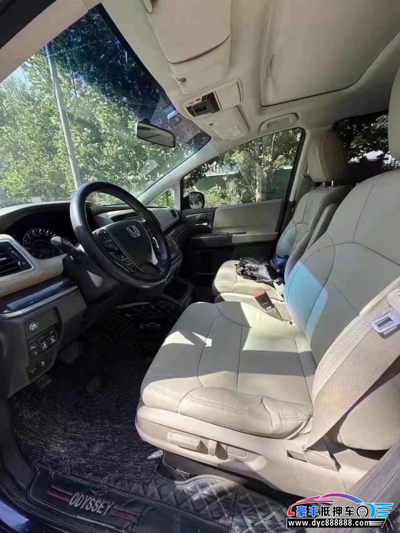 15年本田奥德赛轿车抵押车出售
