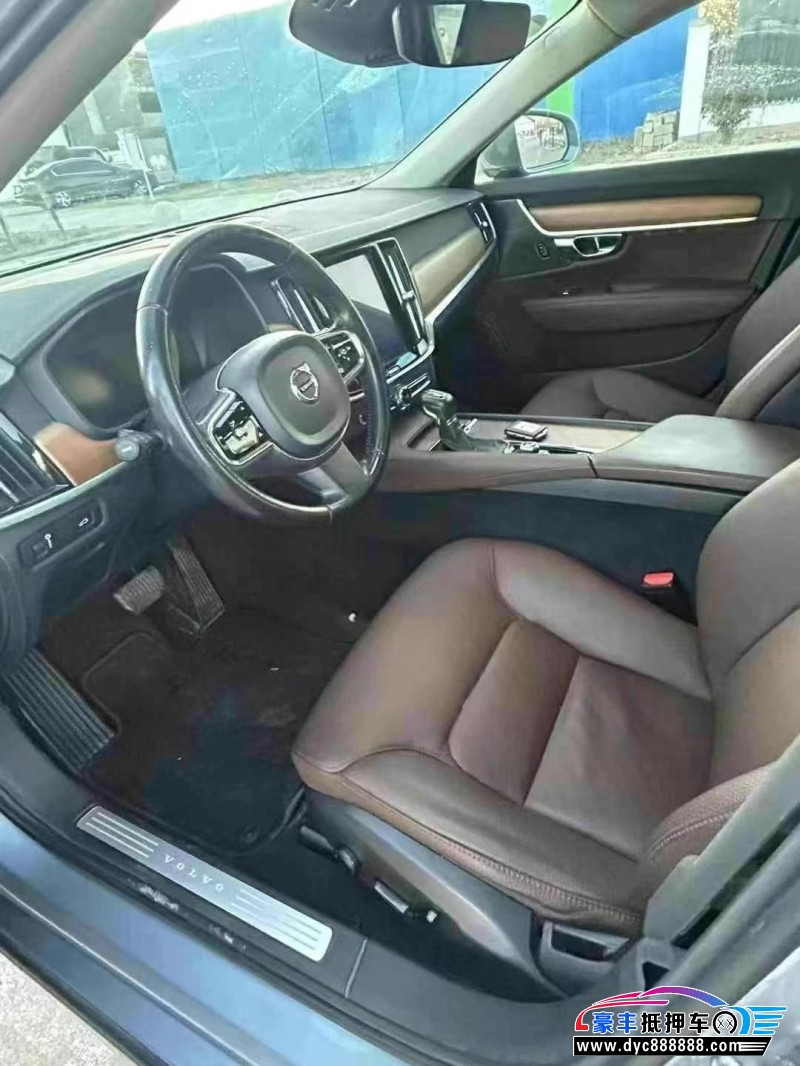 19年沃尔沃S90轿车抵押车出售