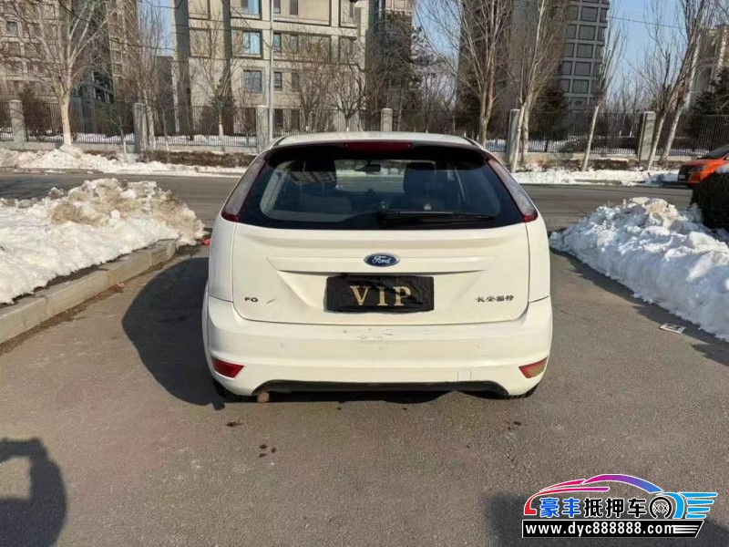 14年福特福克斯轿车抵押车出售
