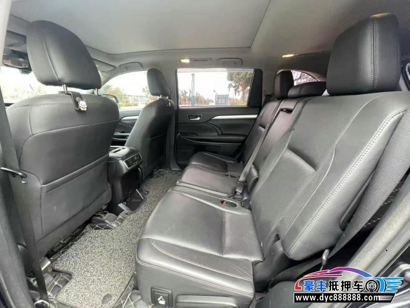 18年丰田汉兰达轿车抵押车出售