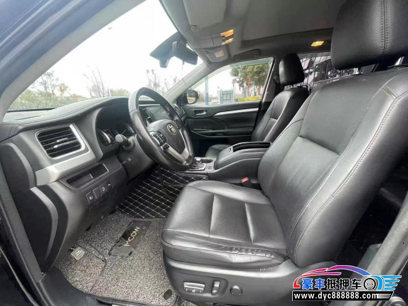 18年丰田汉兰达轿车抵押车出售