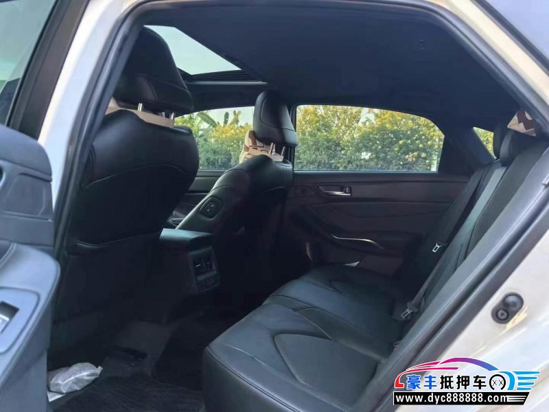 22年丰田亚洲龙轿车抵押车出售