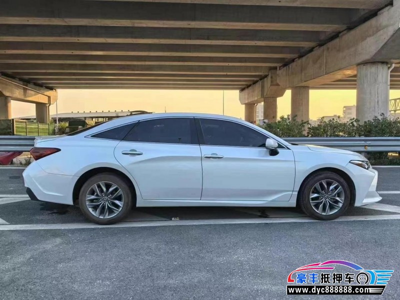 22年丰田亚洲龙轿车抵押车出售