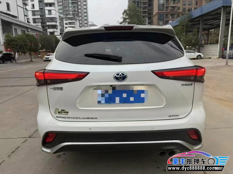 23年丰田皇冠轿车抵押车出售