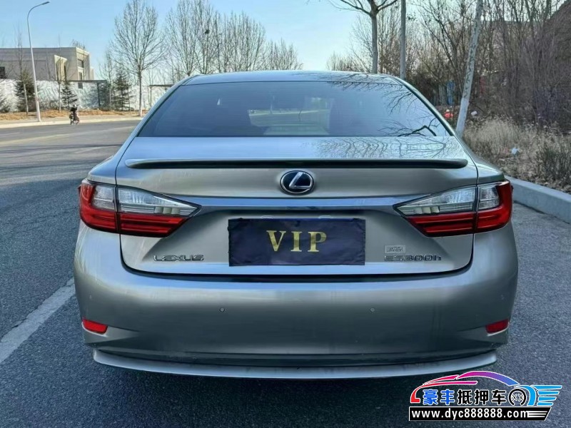 18年雷克萨斯ES轿车抵押车出售