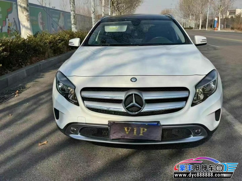 16年奔驰GLA轿车抵押车出售
