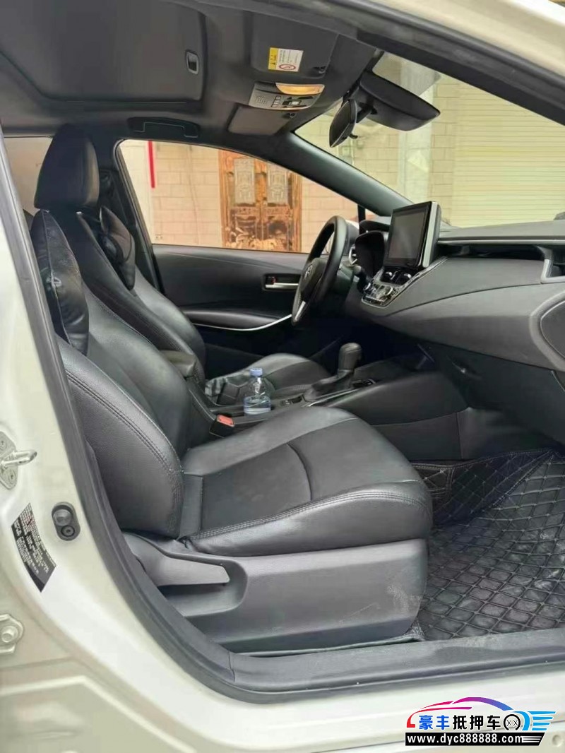 20年丰田雷凌轿车抵押车出售