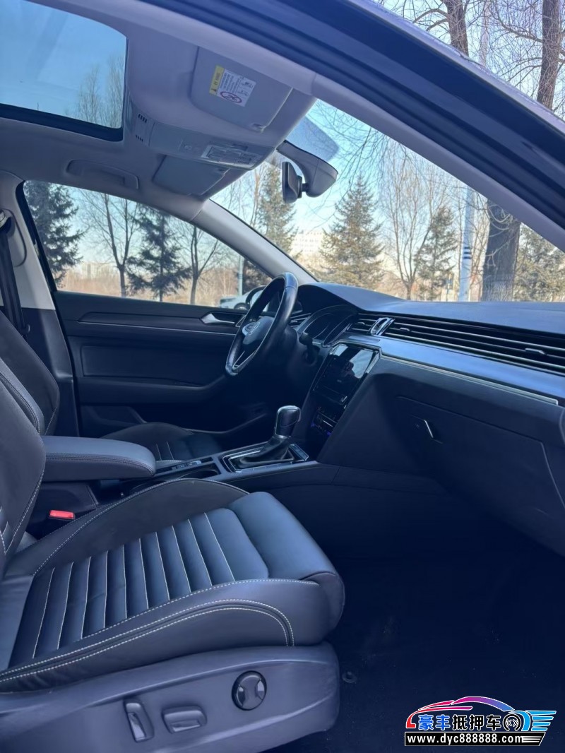 21年大众迈腾轿车抵押车出售