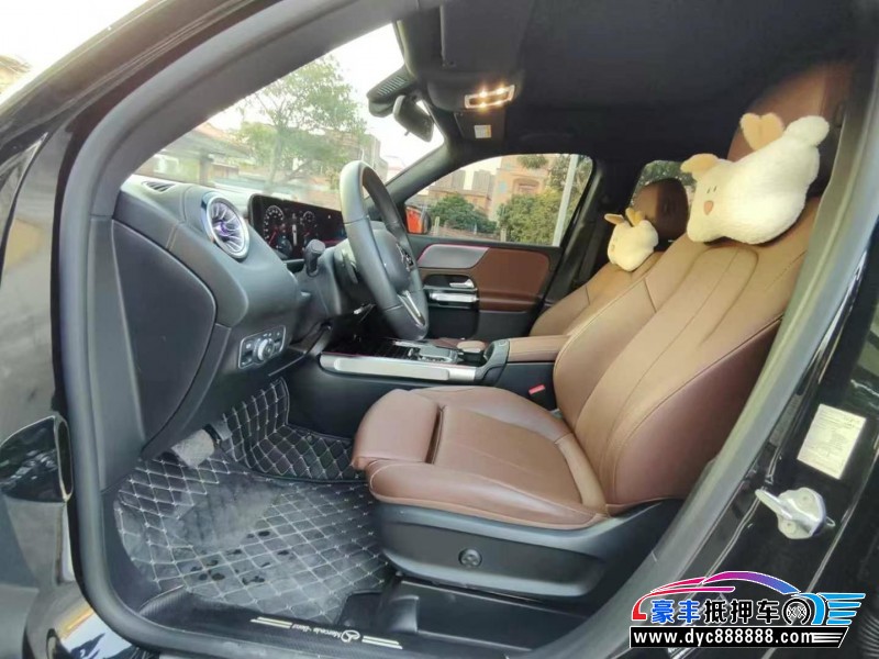 22年奔驰GLB轿车抵押车出售