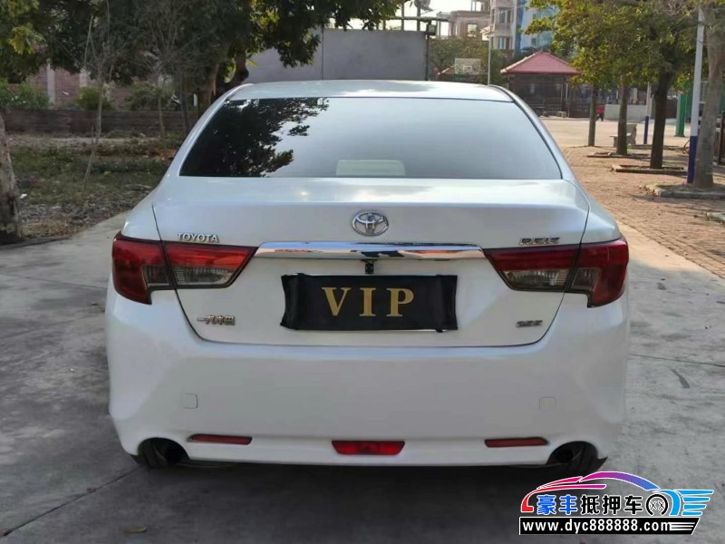 15年丰田锐志轿车抵押车出售