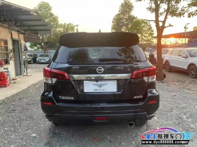 18年日产途达轿车抵押车出售