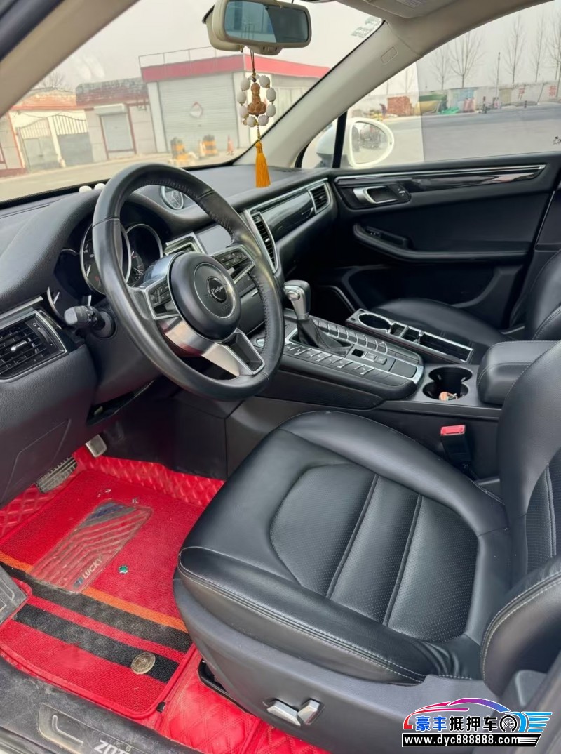 17年众泰SR9轿车抵押车出售