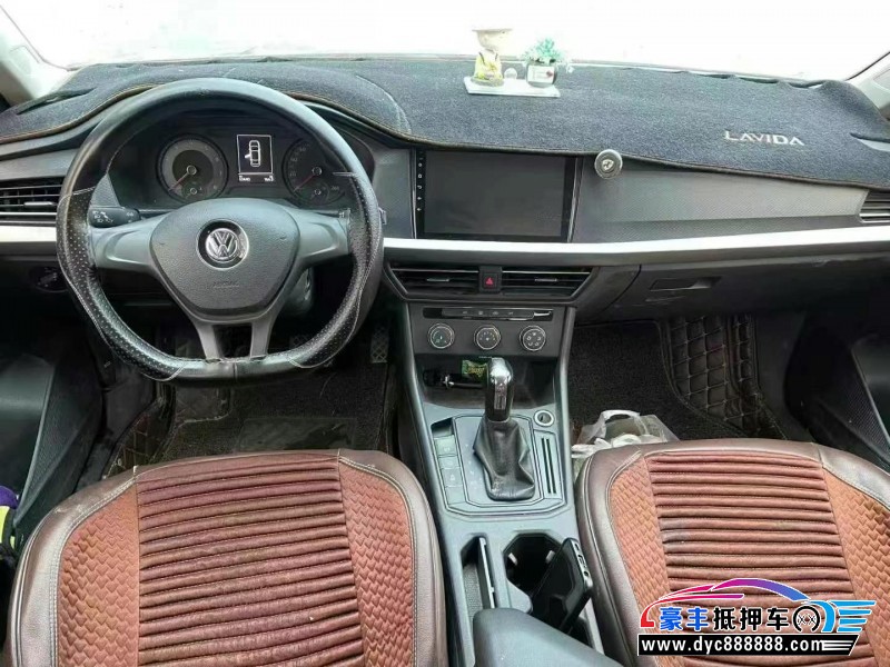 20年大众朗逸轿车抵押车出售