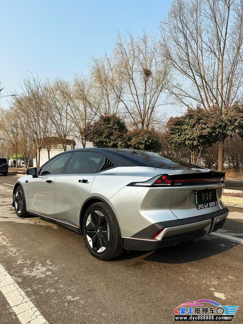 23年长安深蓝SL03轿车抵押车出售